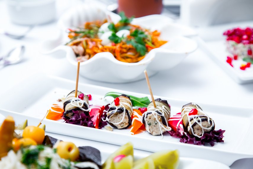 Новогодние корпоративы в банкетном зале Братина